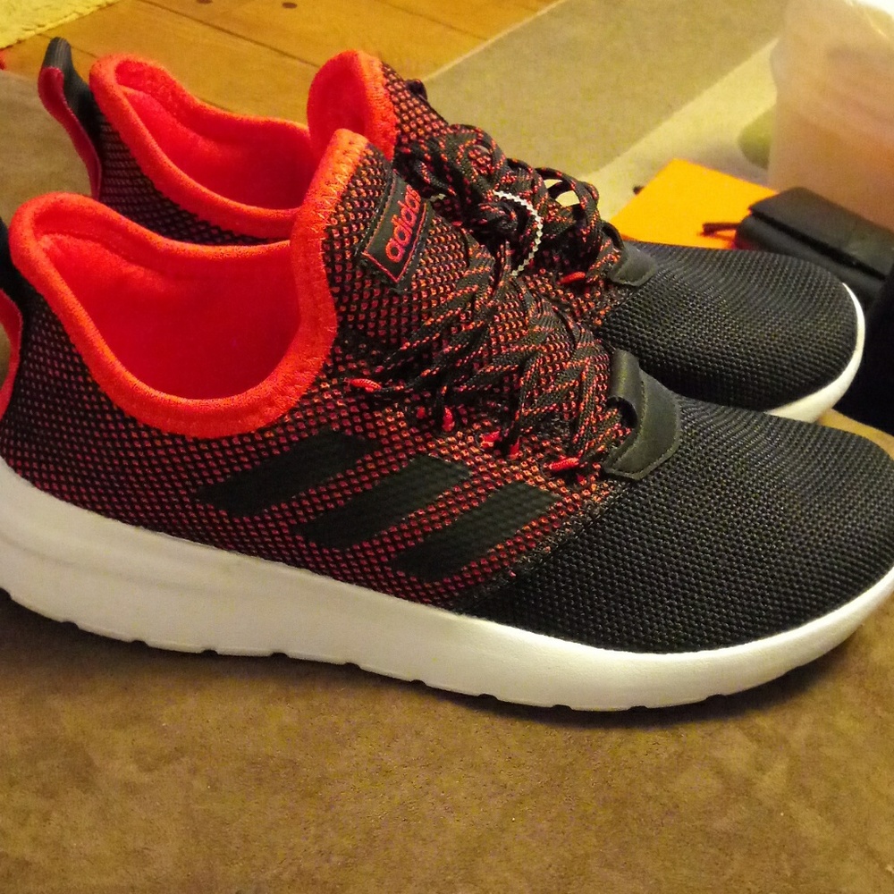Adidas - Picture 2 of 3